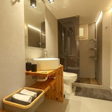 Monahour Apartment